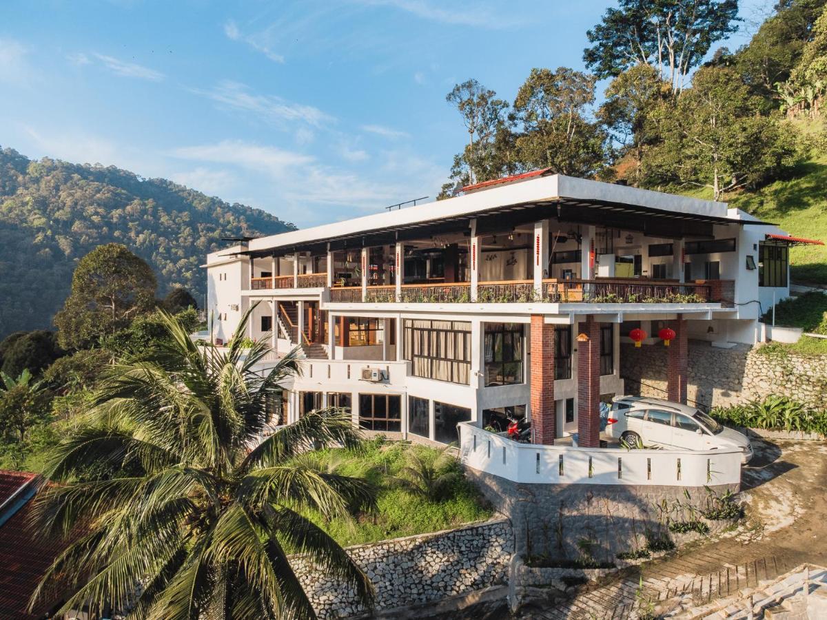 Ellin Forest Karaoke & Pool Resort Bukit Tinggi Bentong Kültér fotó