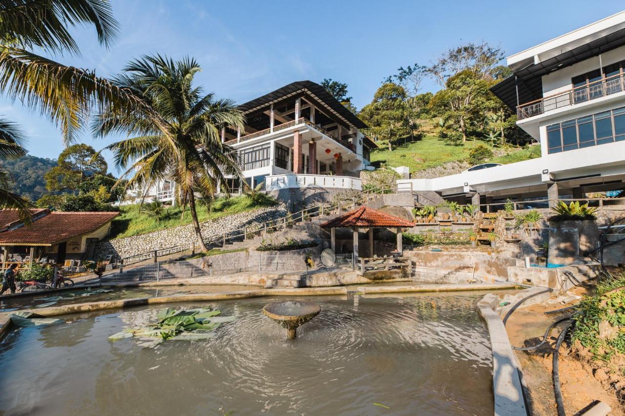 Ellin Forest Karaoke & Pool Resort Bukit Tinggi Bentong Kültér fotó